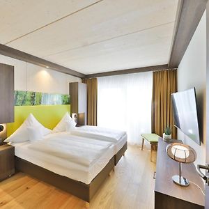 Standard Zimmer mit Kingsize-Bett